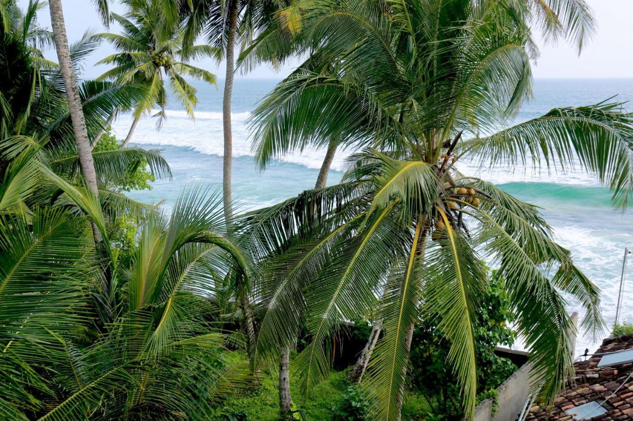 Jayaa Beach Talpe Exteriör bild
